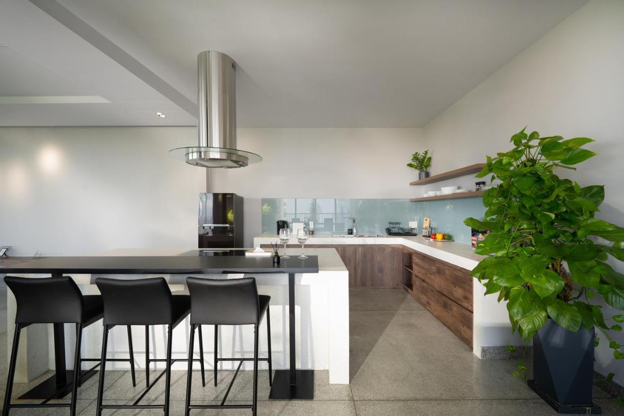 The Sense Apartment - Modern, Near My An Beach ダナン市 エクステリア 写真